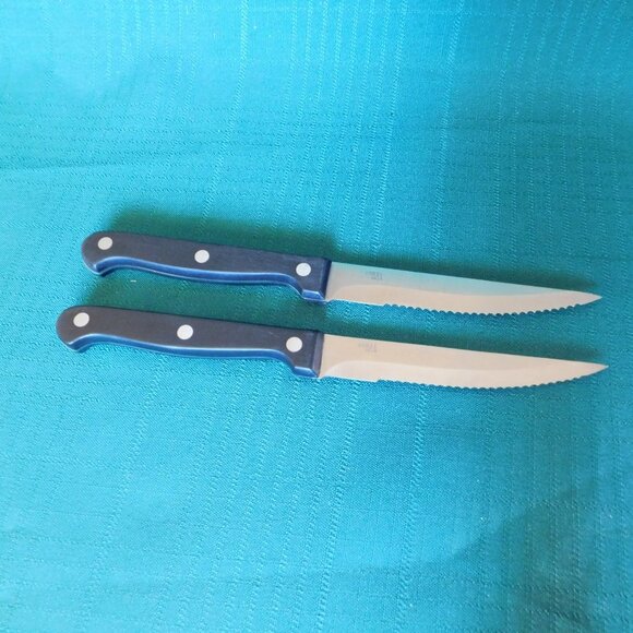 Pair of Cuisinart 40831 triple rivet full shank steak knives VGU - Picture 3 of 4